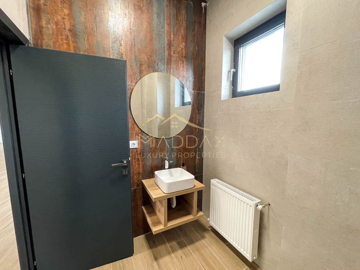 Spatiu comercial S+P+2E+M ***Prima Inchiriere*** - Poză 36