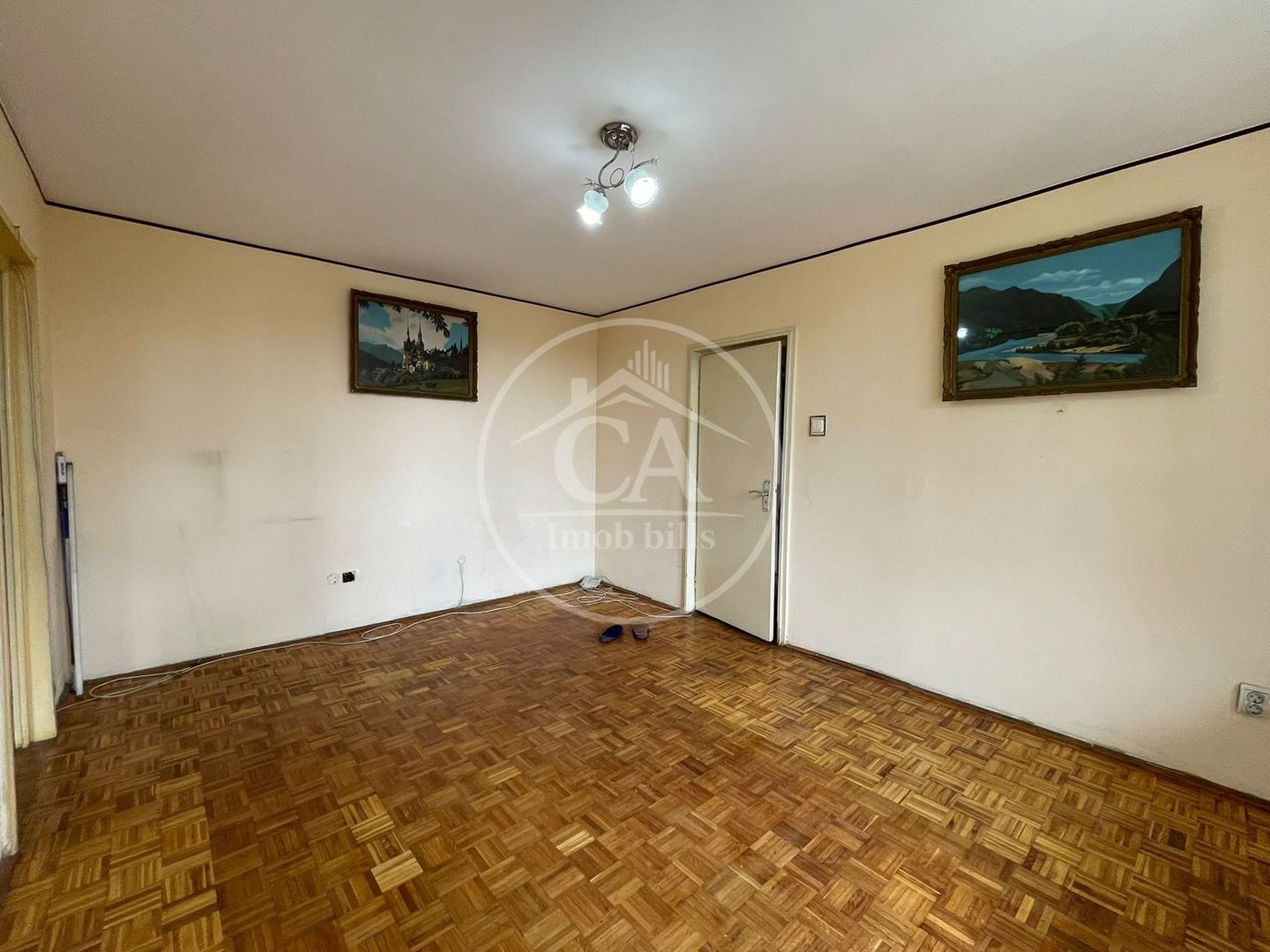 Apartament de vânzare cu 2 camere în zona Rogerius, Oradea - Poză 1