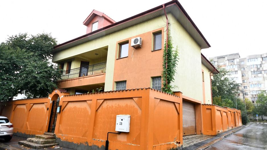 Vila spatioasa, constructie solida, zona micro 17 – Galati - Poză 2