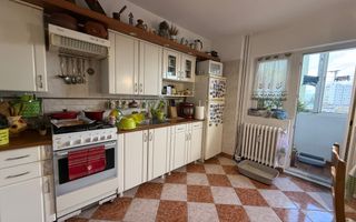 APARTAMENT 4 CAMERE ZONA iANCULUI - RITMULUI - FERDINAND - Poză 5