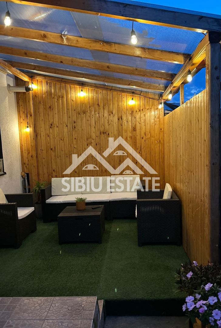 Casa cvadruplex de vanzare 4 camere, curte proprie - Poză 7