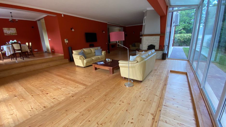 Generoasa si spatioasa - Poză 16