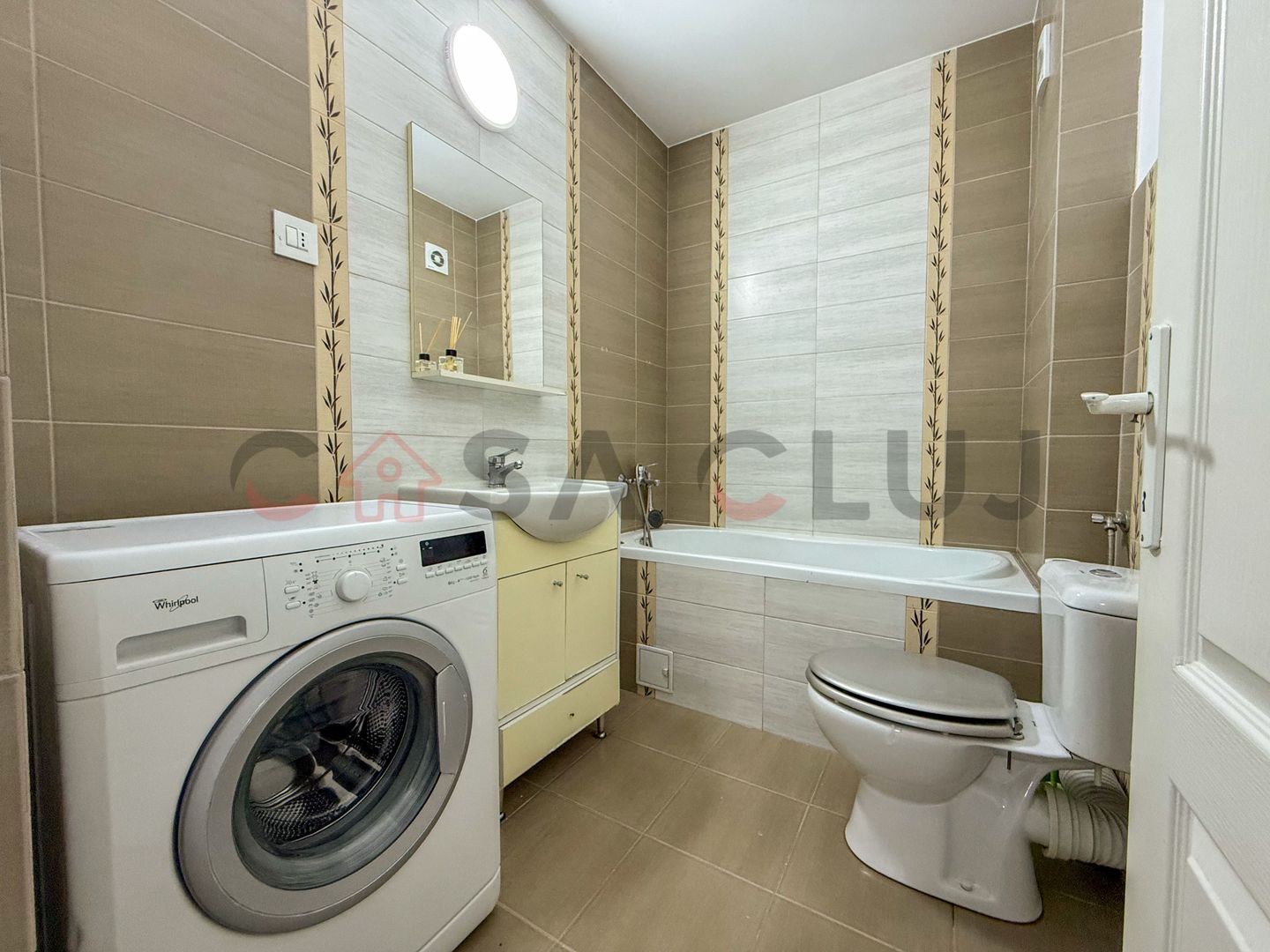 Compartimentare practică, La cheie, Ideal pentru locuit/investiții - Poză 9