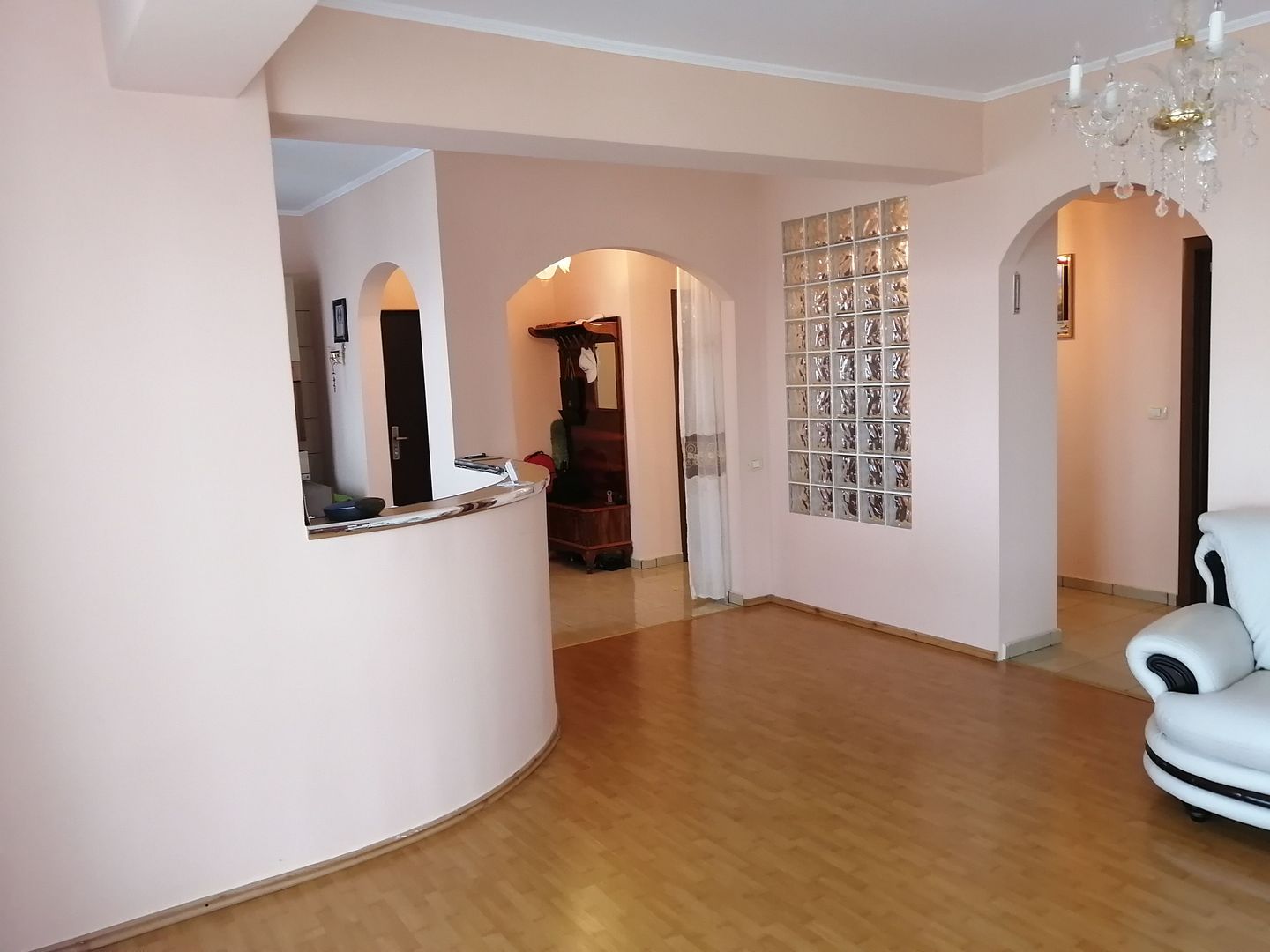 3 camere, structura mare, curte si garaj - Poză 5