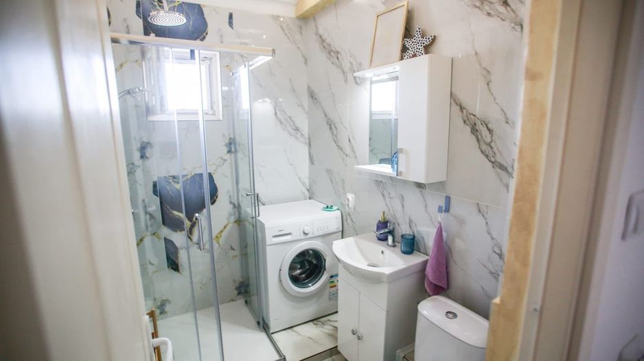Propietar vand apartament 2 camere decomandat renovat/utilat complet - Poză 3