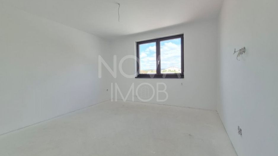 Casa individuala 5 camere + terasa, pivnita si pod amenajabil, Sibiu - Poză 9
