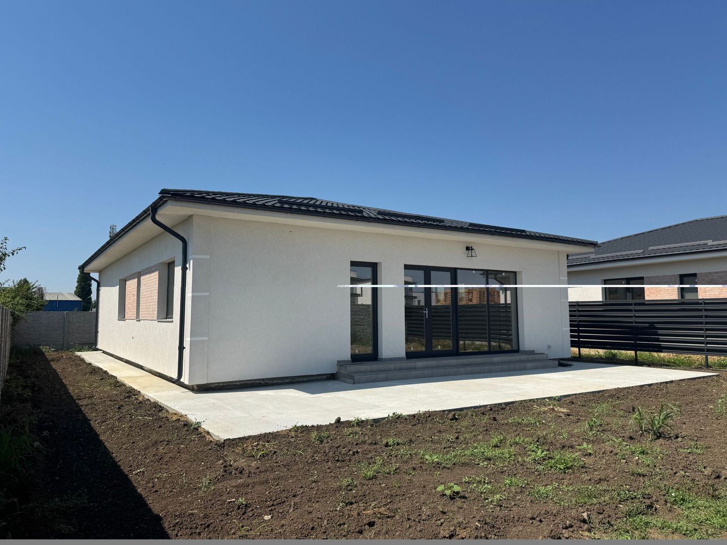 Casa parter Tunari 5 camere curte 400m2, 140m2, UTILITATI, zona buna - Poză 4