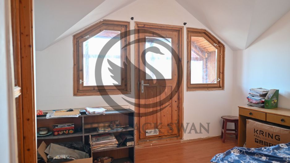 Casa cu 7 camere de vanzare | Zona Centrala, Baicoi | Comision 0% - Poză 7