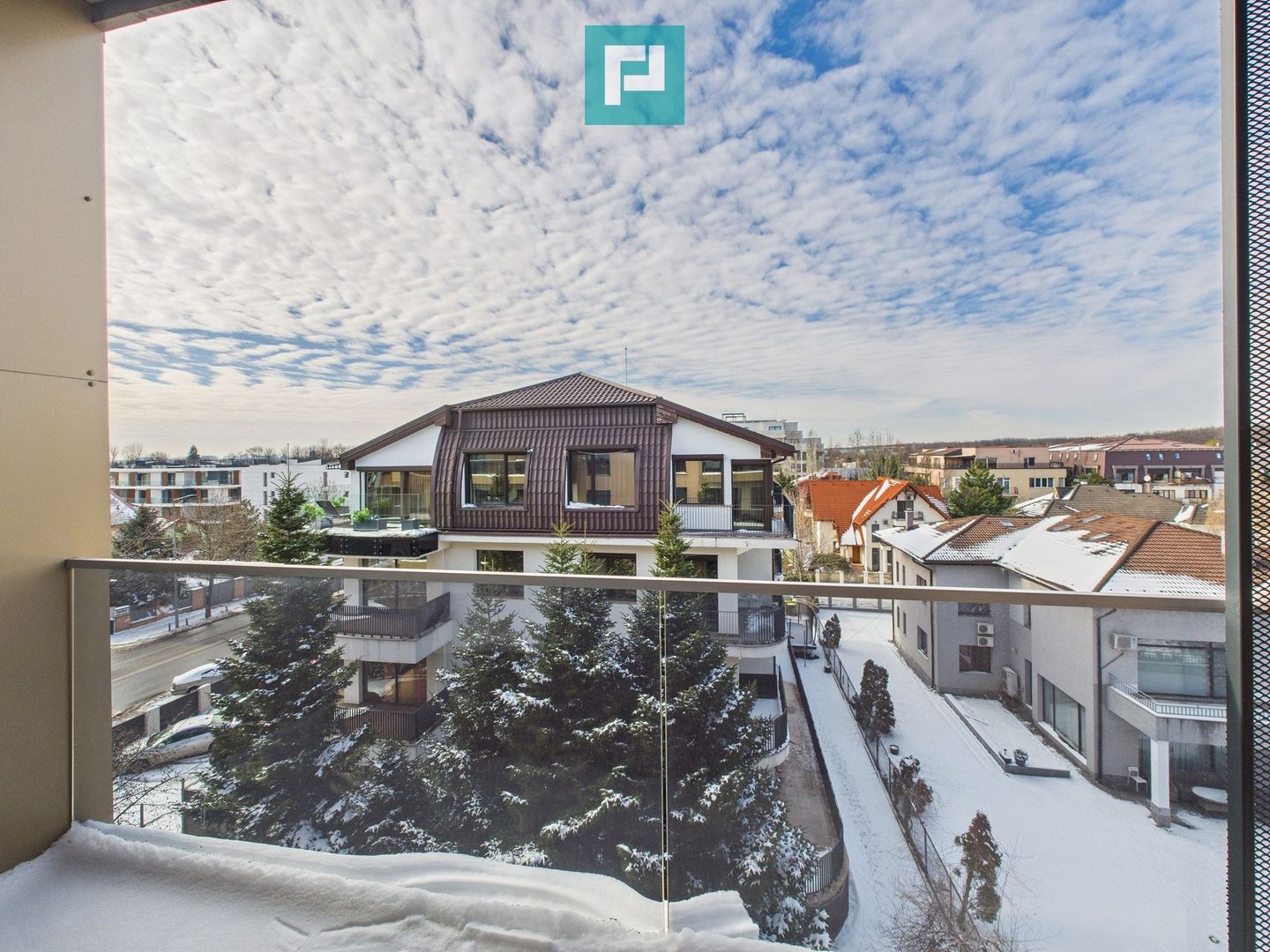 Apartament spațios, vedere și facilități premium - Poză 22