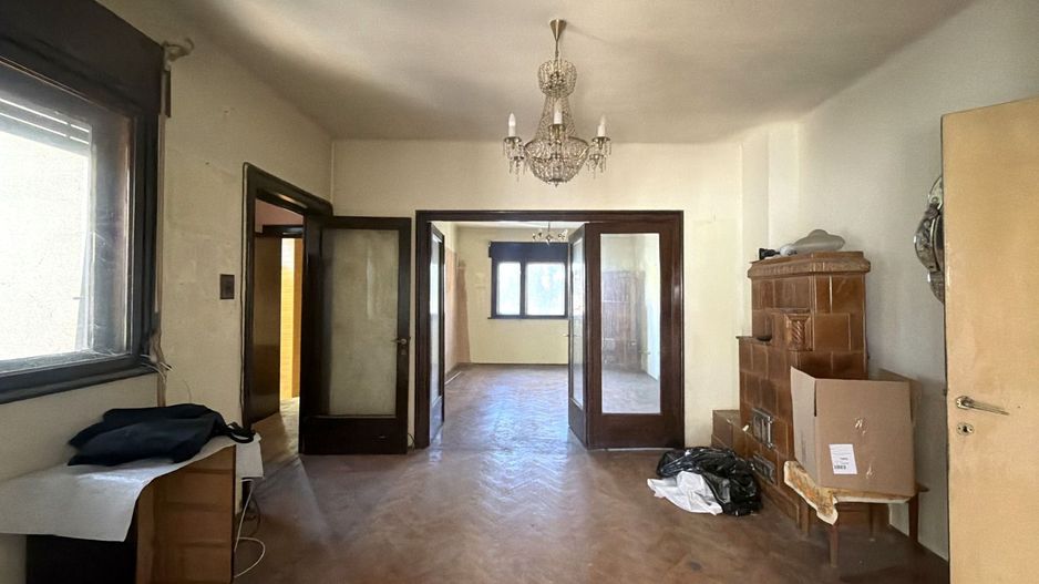 Apartament rar in vilă interbelică | pivniță și mansardă | acces separat - Poză 2