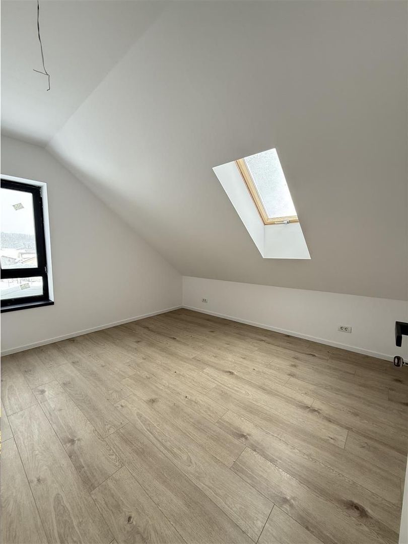 De vanzare Vila Str. Daliei - Petresti Corbeanca Ilfov - Poză 17