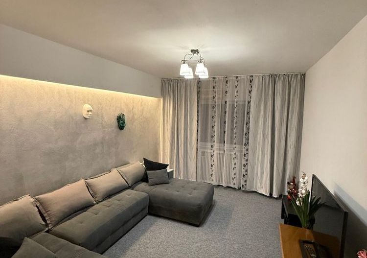 Apartament cu 3 camere- Ultracentral - Poză 2