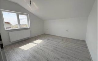 Duplex cu 4 camere in Mosnita Noua zona castel - Poză 3