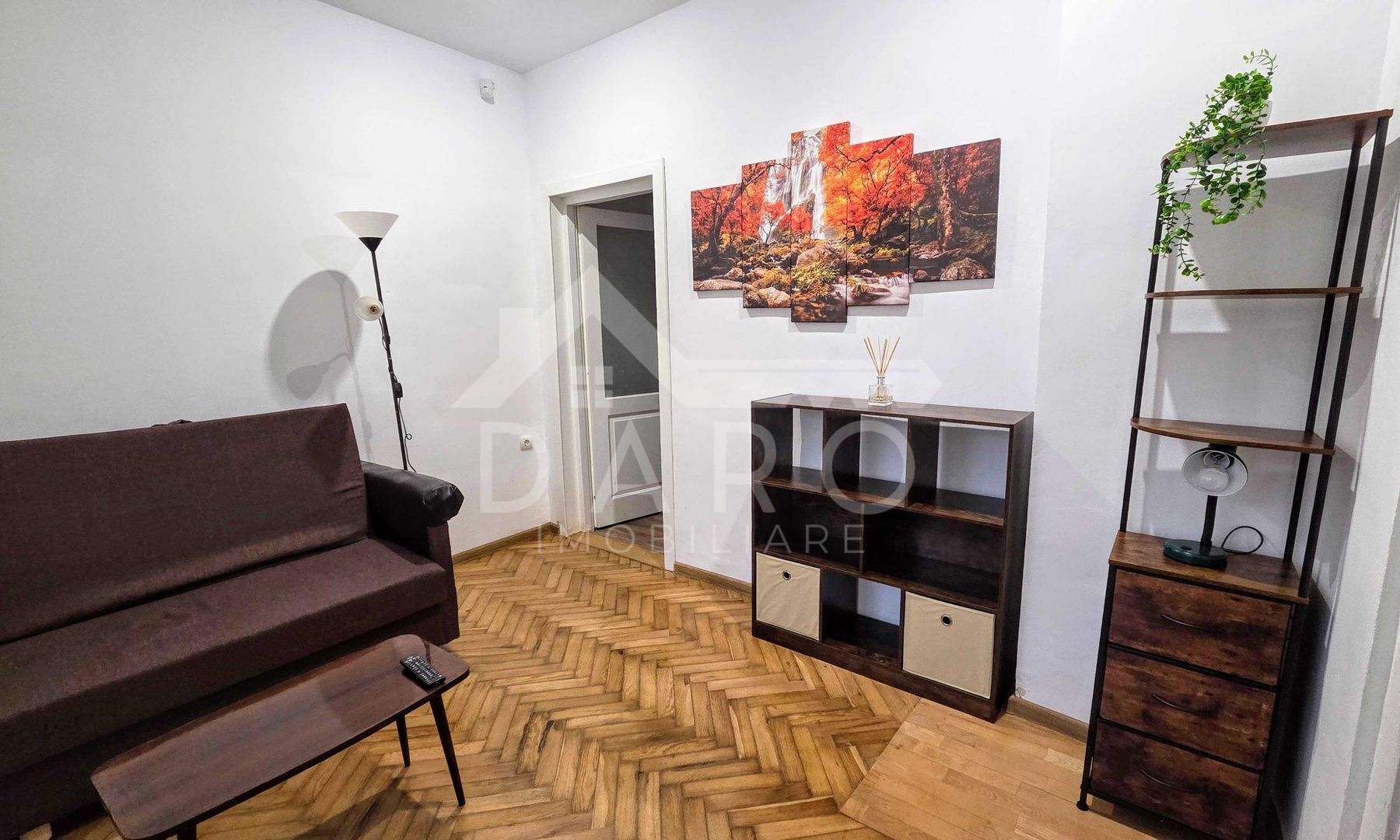 🏡 Închiriez ap. 2 camere 330€ – curte + terasă, zona semicentrală, - Poză 3