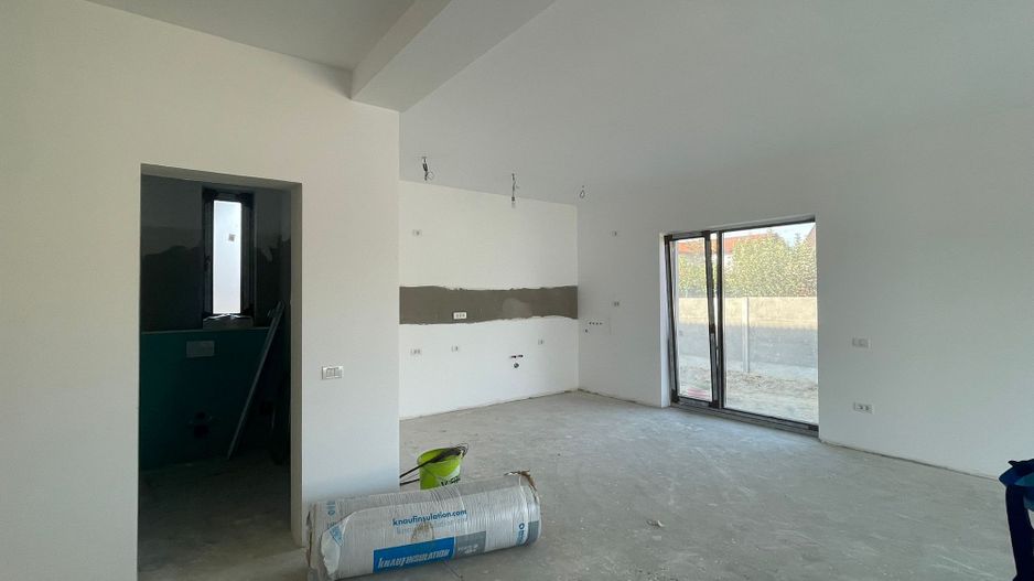 Duplex pe parter 4 camere - Mosnita Noua - Poză 4