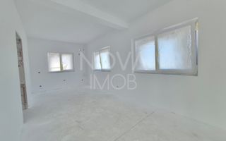 Casa tip duplex, la alb - Sura Mica - COMISION 0 - Poză 7