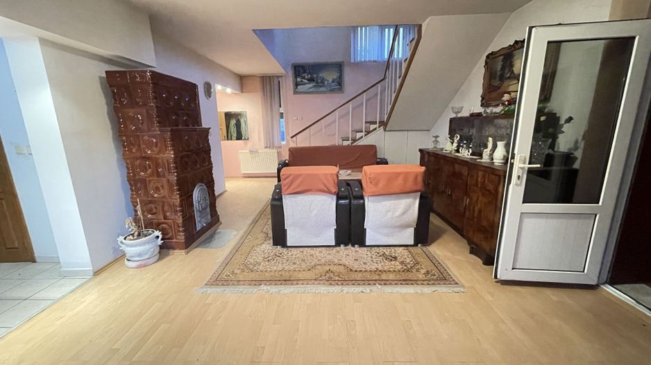 Casa P+1E,pozitie excelenta -zona Mehala - Poză 4
