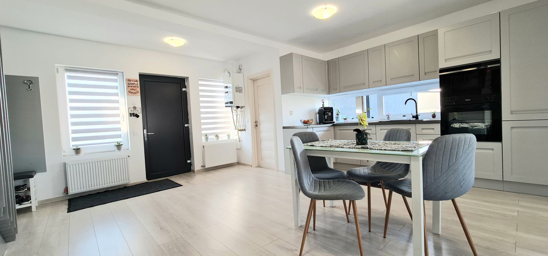 Casa 4 camere cu garaj mobilata si utilata cartier Izvor Tarlungeni - Poză 8