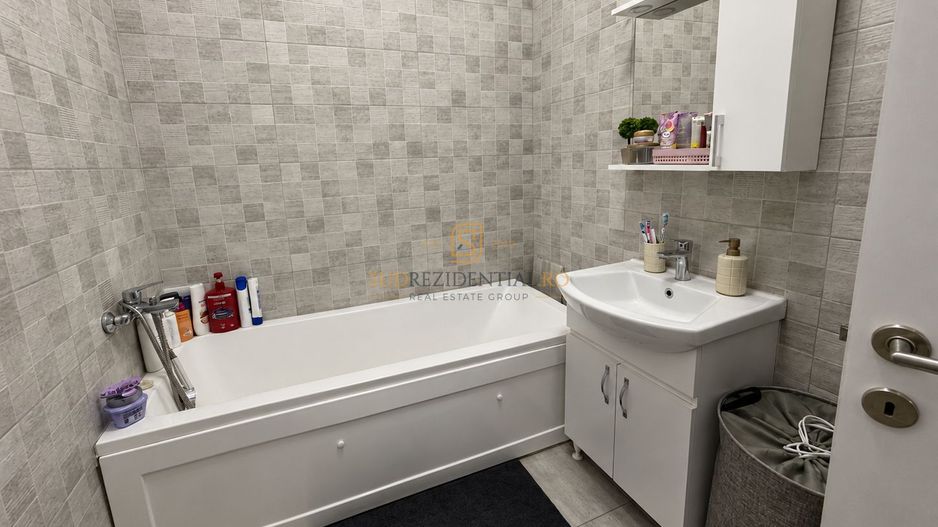 Apartament cu 3 camere, mobilat și utilat complet - Bd. Metalurgiei - Poză 9