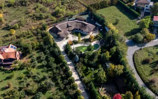 De vanzare casa unica pe teren de 3400mp, cu iaz si gradina - Borhanci - Poză 22