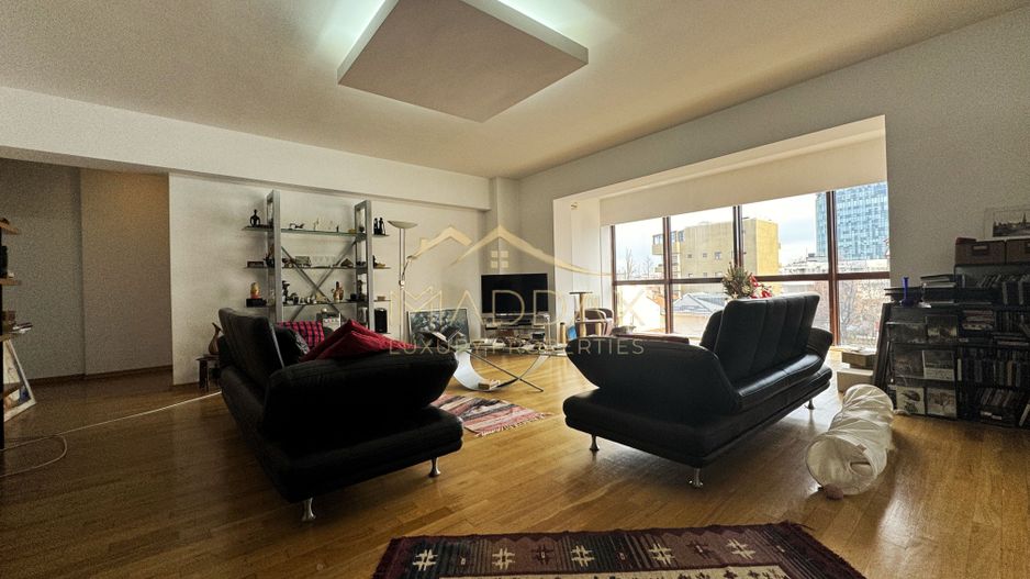 Apartament Elegant de Vânzare – 5 Camere/ 3 Băi, *Arcul de Triumf* - Poză 26