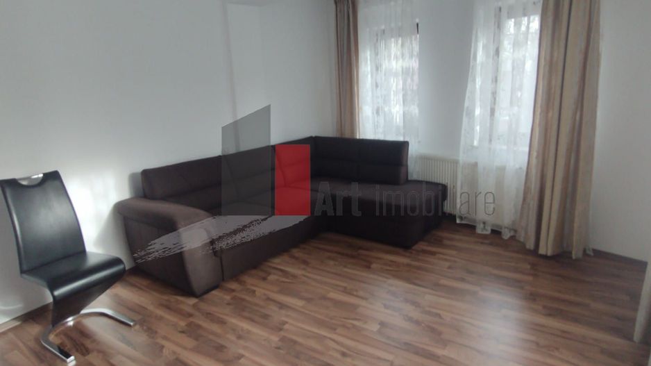 Vilă Occidentului - birou sau locuintă - Poză 2