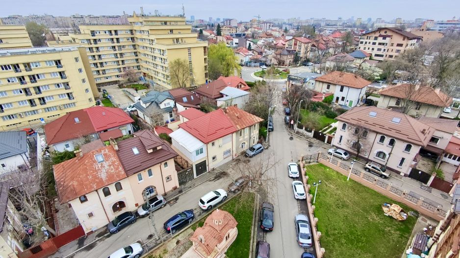 Vila 200 mp desfasurati cartier de case Belvedere Regie - Poză 3