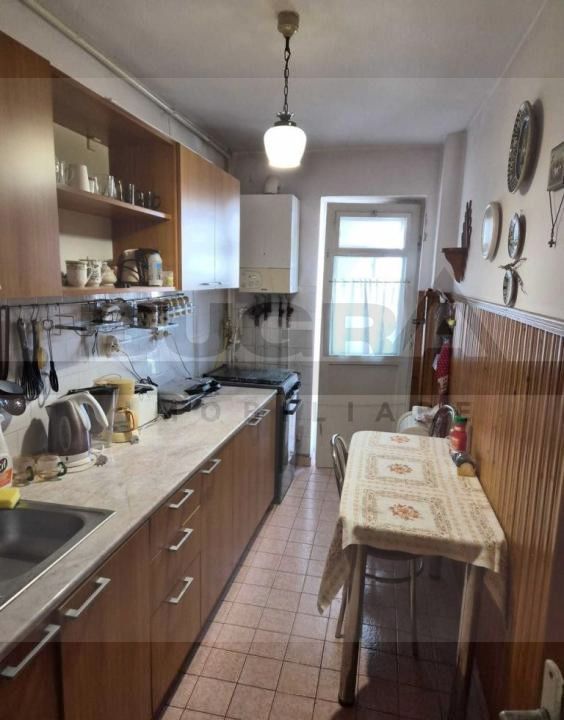 Apartament cu 3 camere, 66 mp, etaj intemediar, garaj, Zona Minerva - Poză 5