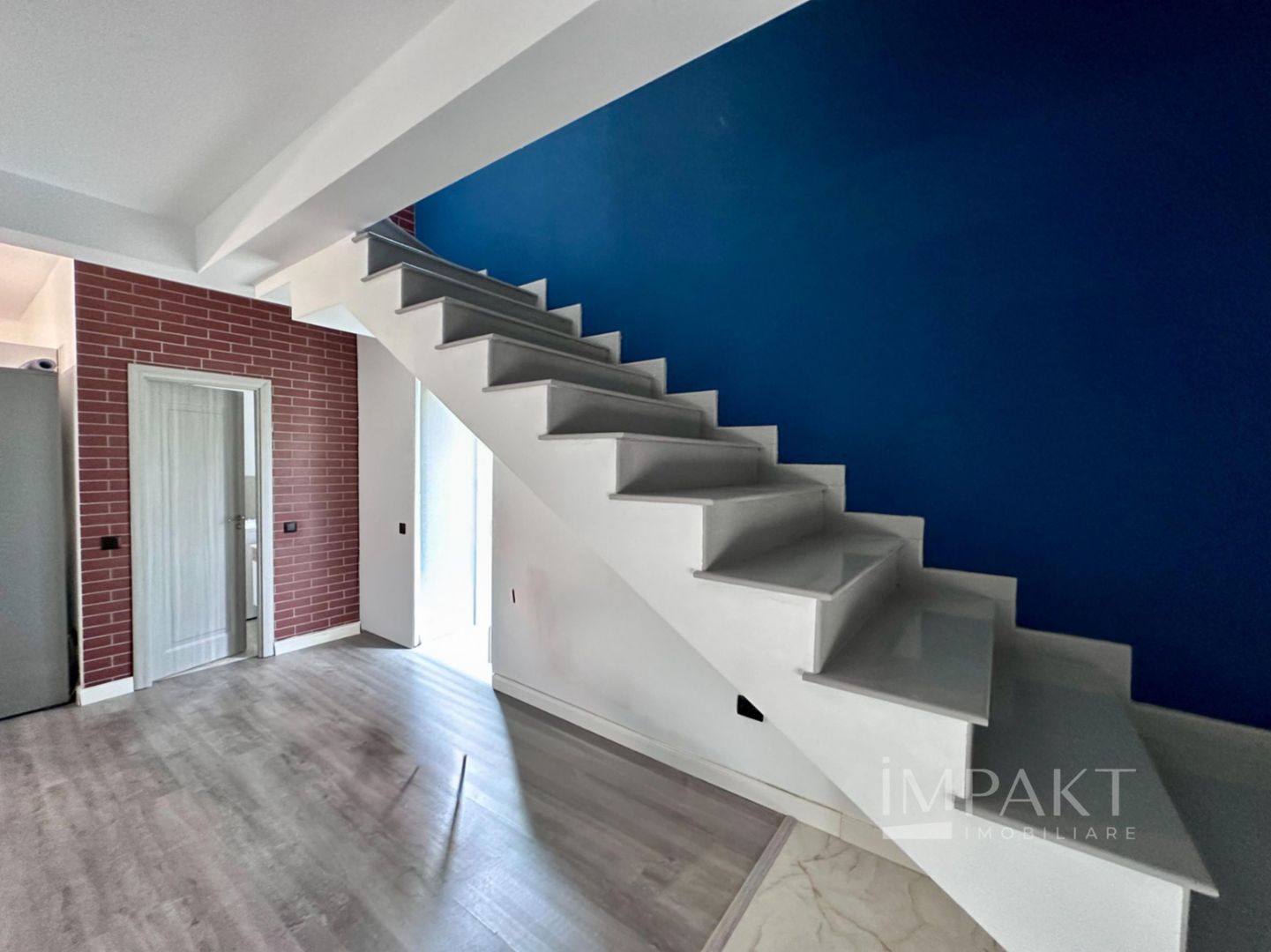 Casa cu acces securizat, curte si balcon | Buna Ziua - Poză 6