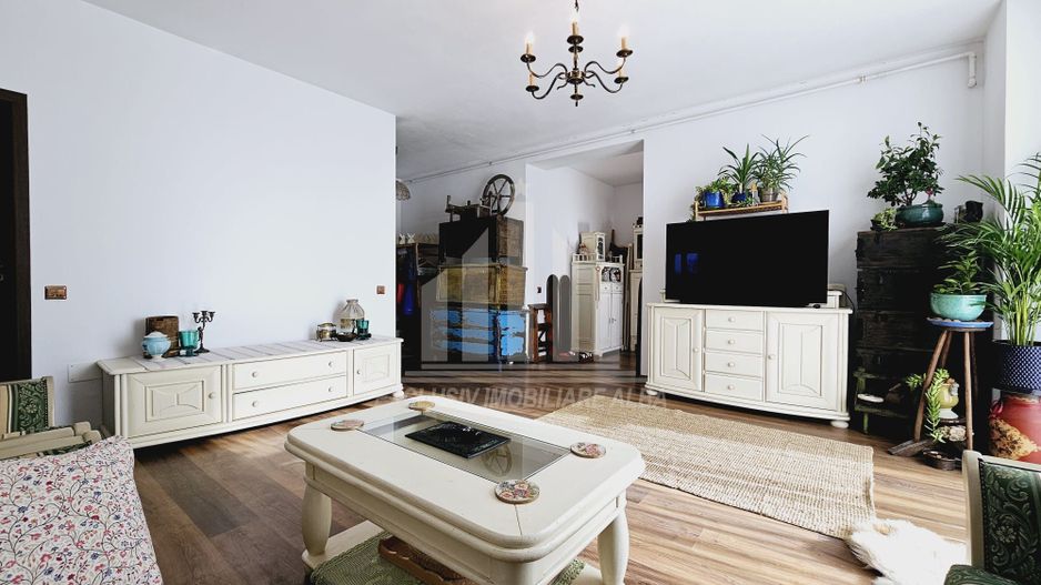 Apartament cu 3 camere decomandate, Maieri - Poză 2