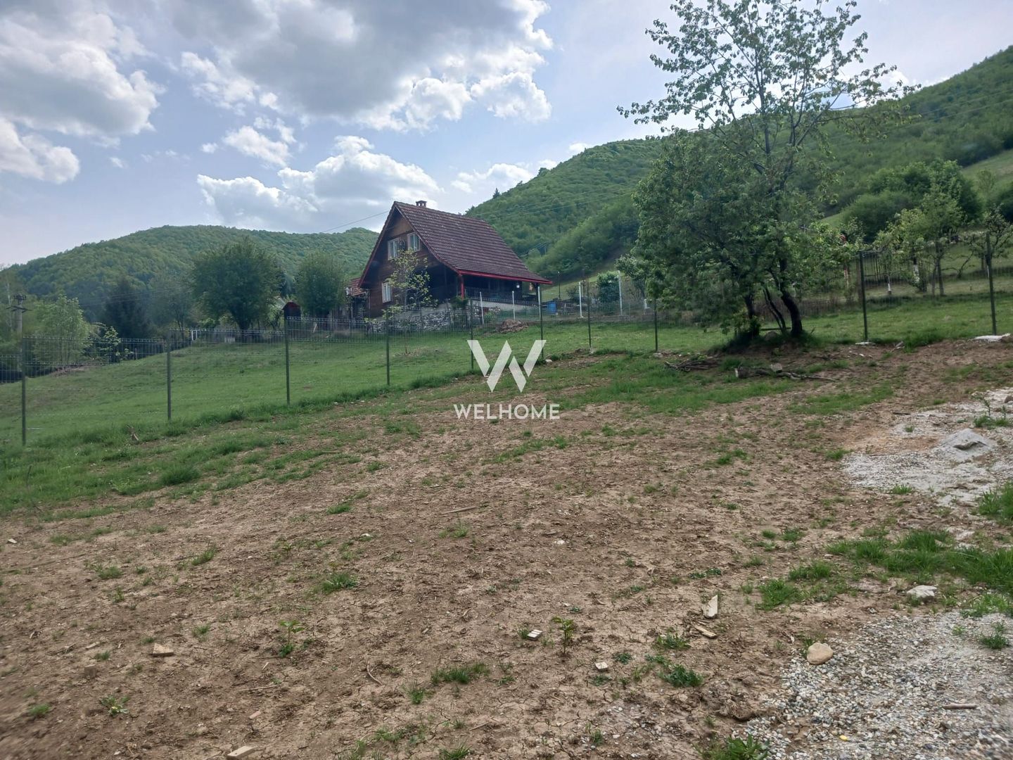 Teren Extravilan situat la intersectia DN1 cu Transfagarasan - Poză 4