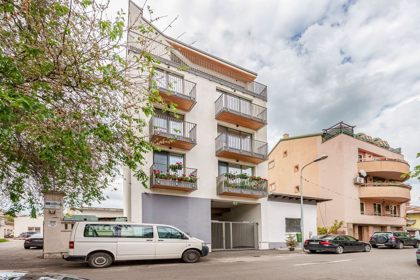 Polona Tunari Bloc 2022 Apart 3 camere 90 mp premium gradina proprie - Poză 1