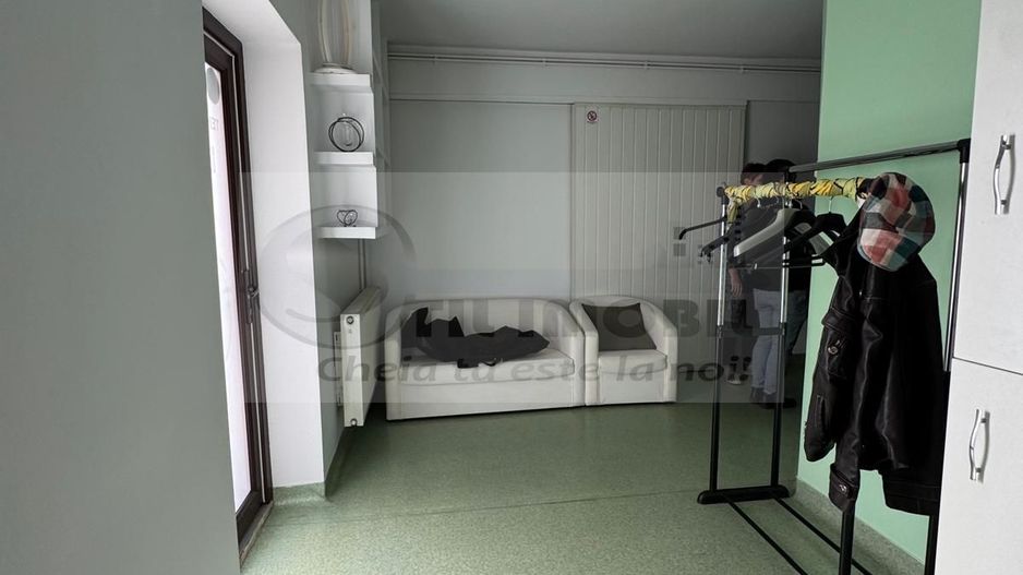 Spațiu 300mp + curte, la parter, vizibilitate excelenta - CUG - 3.000€ - Poză 14