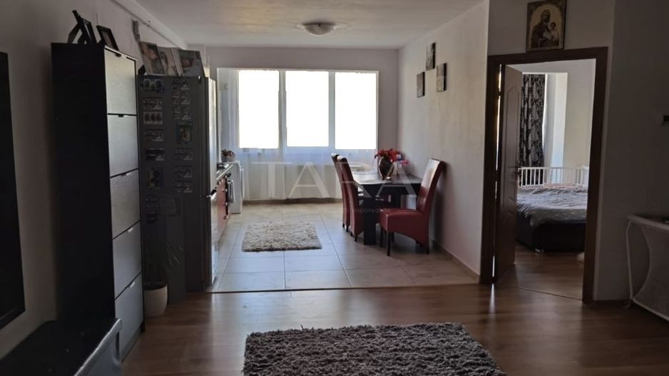 Vânzare Apartament 2 Camere, zona strazii Florilor, Florești. - Poză 2