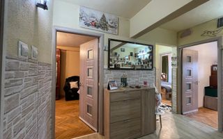 Apartament decomadat cu 3 camere, etaj 2 Cartier Valea Aurie - Poză 9