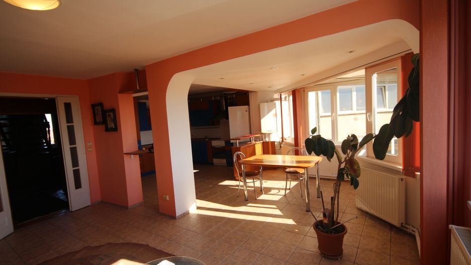 Spatios cu priveliste deosebita - Poză 3