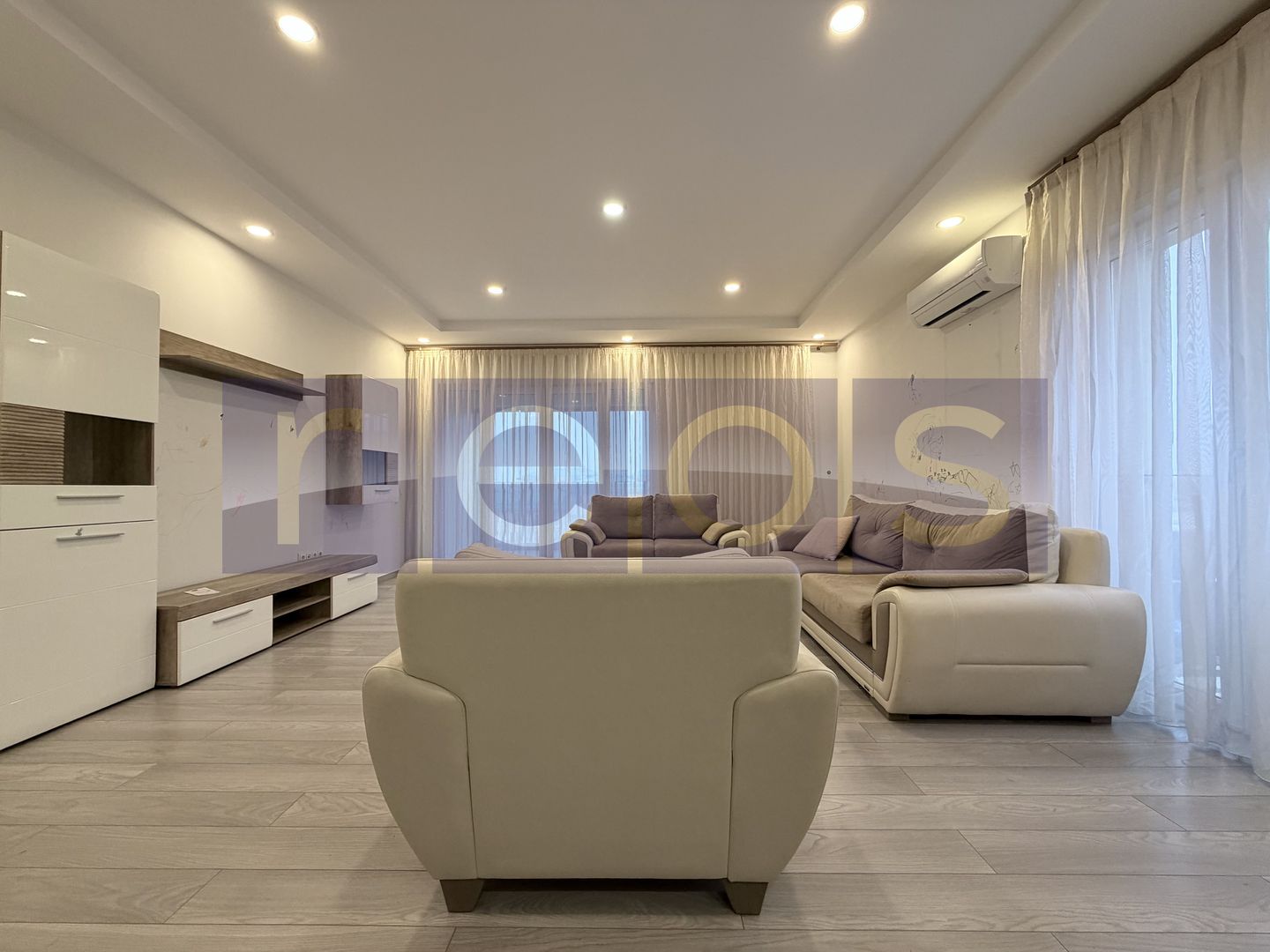 VANZARE 3 CAMERE | LUMINOS | LOC DE PARCARE INCLUS IN PRET | COSMOPOLIS - Poză 2