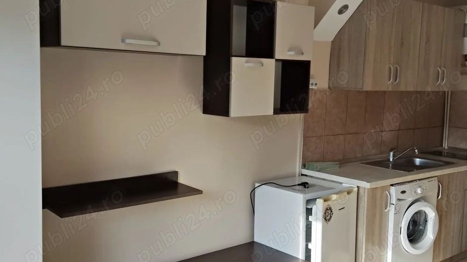 BRASADAS vinde garsonieră situată la etajul 4/ 4 în Micro 17 - Poză 1