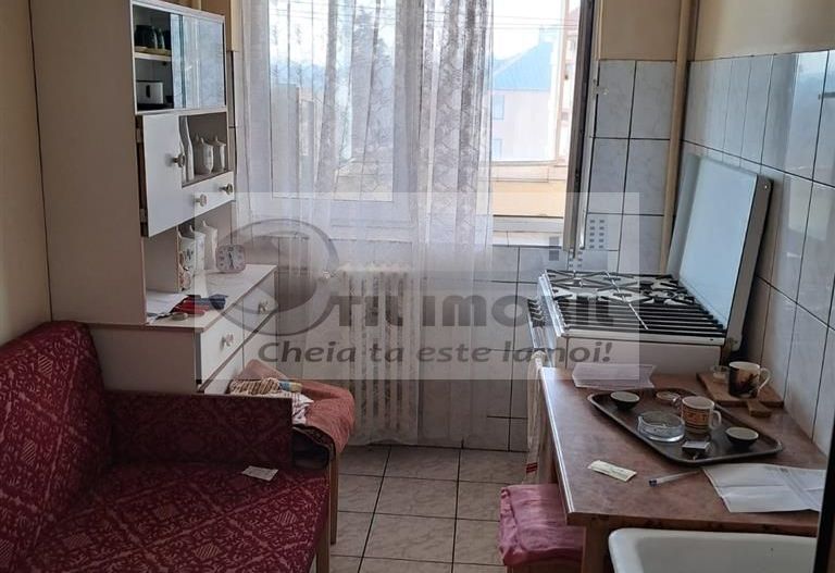 Apartament 2 camere Semidecomandat mobilat utilat zona Tatarasi Nord 85000 euro - Poză 8