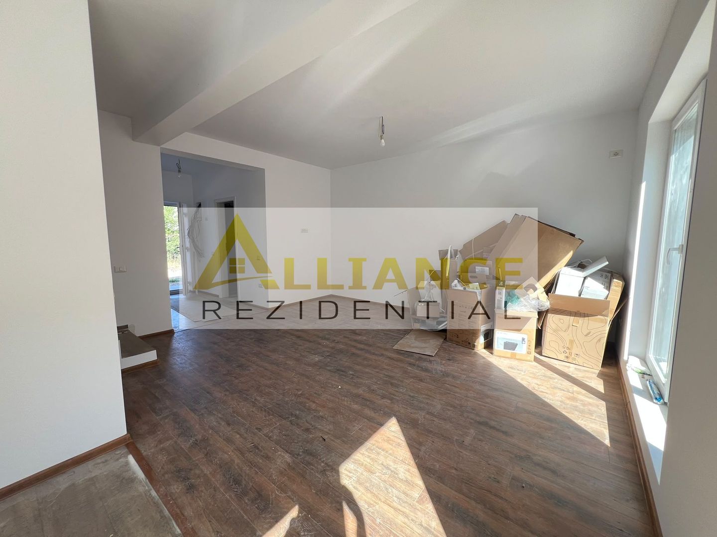 Casa Individuala - 4 camere - 400 M de STV - Poză 9
