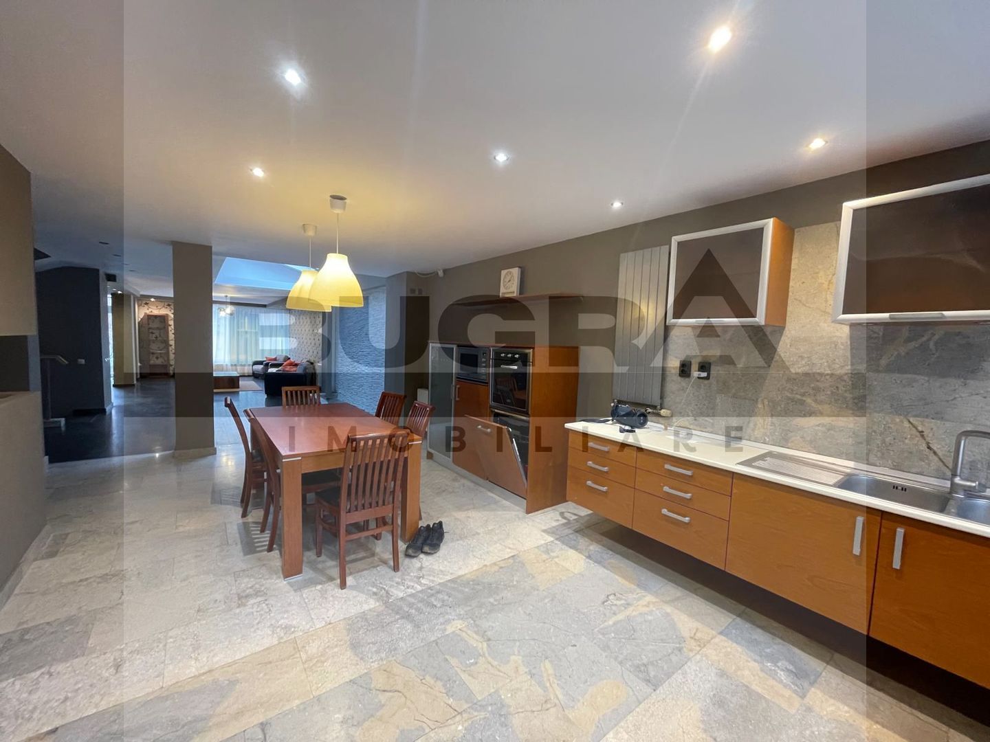 Duplex de 320mp, modern, 120mp, sauna, zona strazii Zaharia Stancu - Poză 4