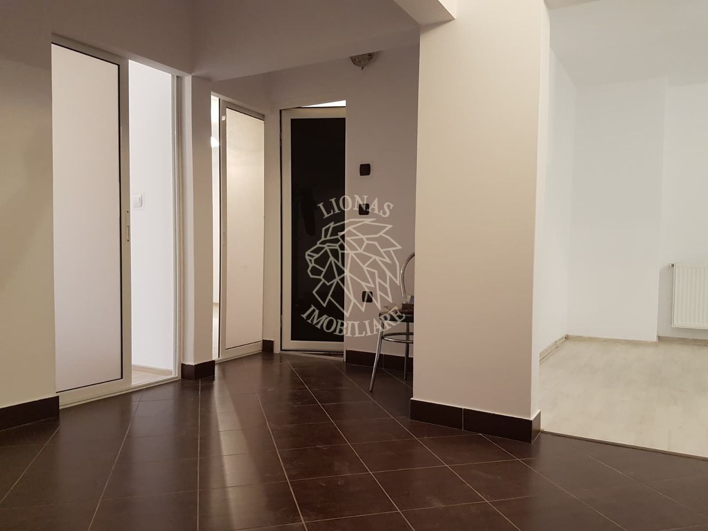 Apartament decomandat 3 camere-parcare-parter-Zona Imparatul Traian - Poză 5