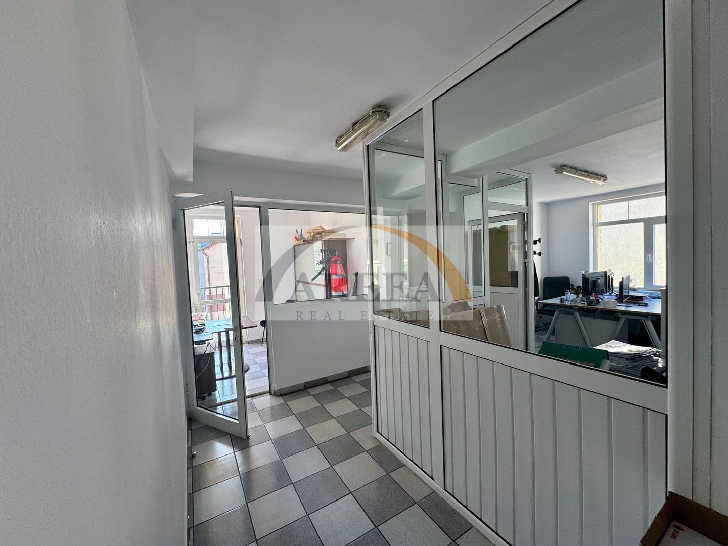 OPORTUNITATE - vila-curte individuala-garaj la Domenii-Popisteanu - Poză 12