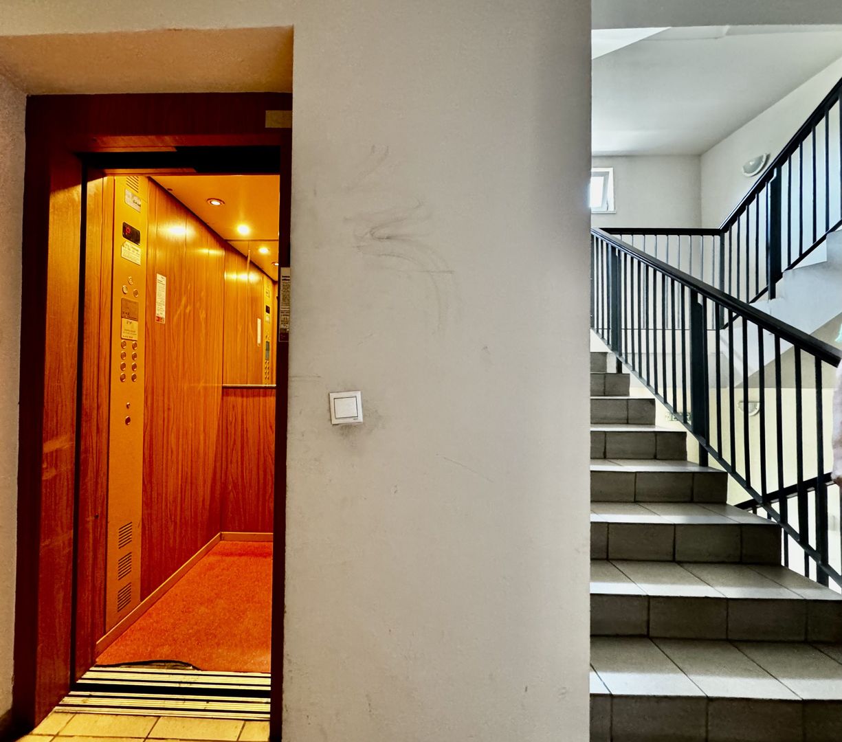 Apartament 1 cameră cochet, cu  parcare, terasă, in zona Aradului - Poză 16