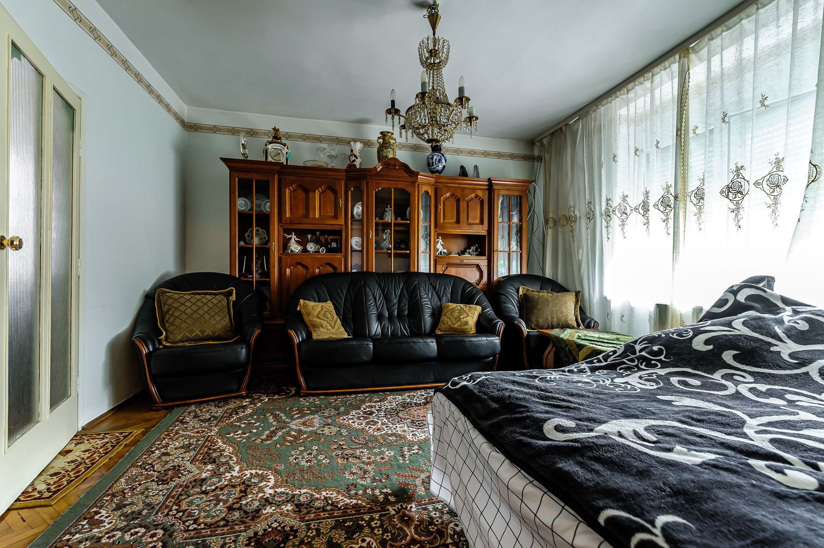 Casă cu teren de 1440 mp în Aradul Nou. Str Molidului. - Poză 5