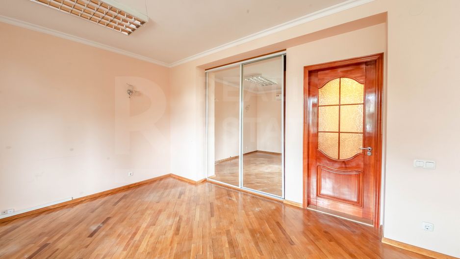 Chirie, oficiu, 365 mp, strada Nicolae Iorga, Centru - Poză 4