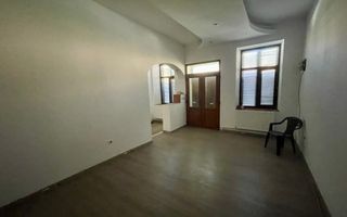 De vânzare – Clădire impresionantă, 11 camere, 9 dormitoare, Păcurari - Poză 20