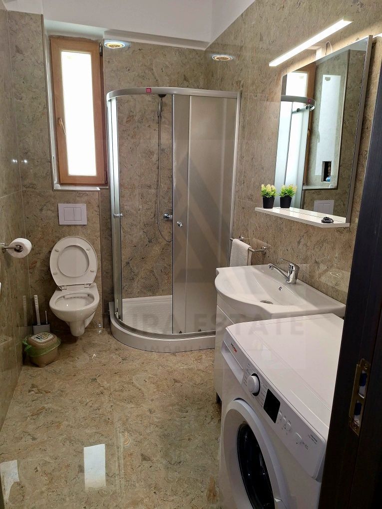 Apartament 3 camere prima închiriere Etaj 1/3 si parcare zona Șelimbăr - Poză 8