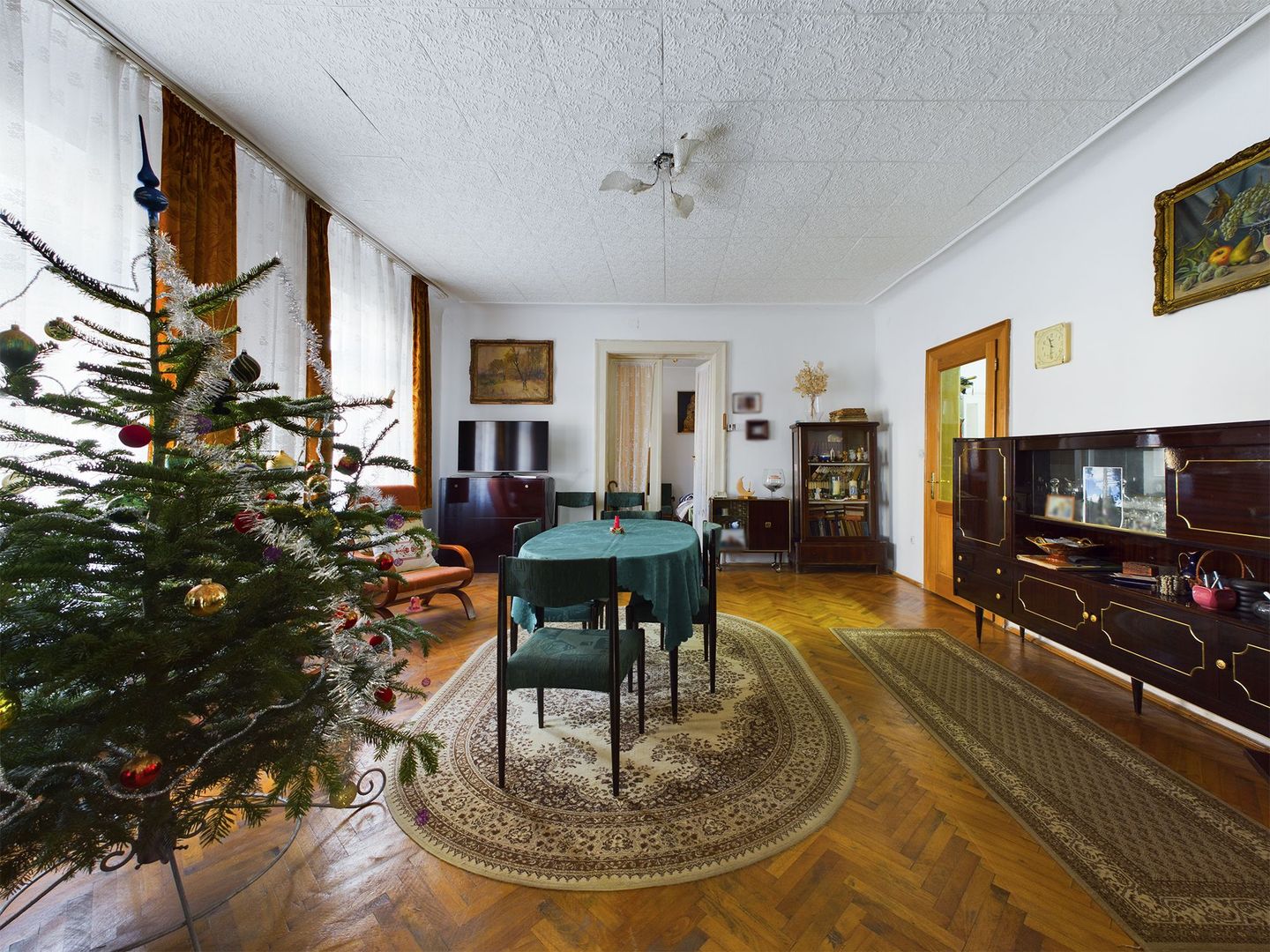 Apartament cu 4 camere la casa in centru - Poză 2