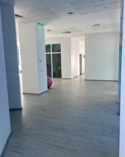 BRASADAS vinde Cladire de Birouri Inchiriat in Zona Unirii. - Poză 5